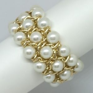 Pearl and gold wire Bracelet- J091